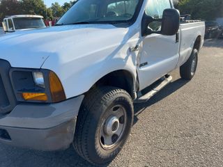 2005 Ford F-350 - Primary Damage Left Image